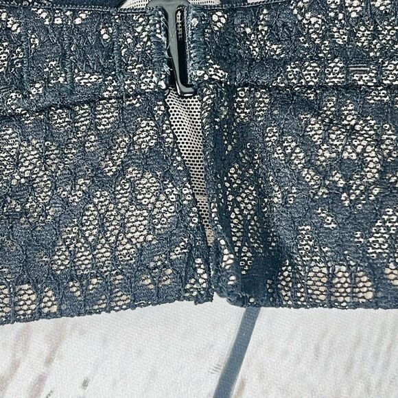 Free People Intimately Bra X-Small Tameeka Underwire Bralette Black Lace New - Picture 6 of 10